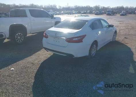 2018 Nissan Altima 2.5/S/Sv/Sl/Sr z USA, uszkodzony, nr VIN 1N4AL3AP4JC184888